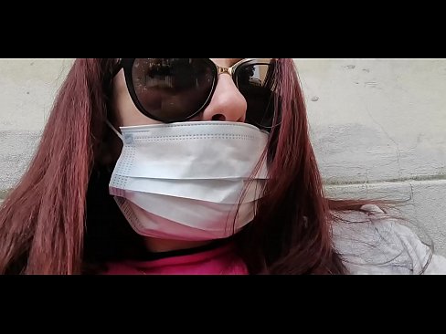 ❤️ Nicoletta hakmerret me fqinjin e saj dhe urinon në garazhin e tij (Karantina speciale italiane Covid19) ️❌ Video anale tek ne ❤